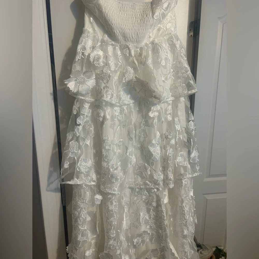 Lulu's Ivory Strapless Tiered Lace Dress